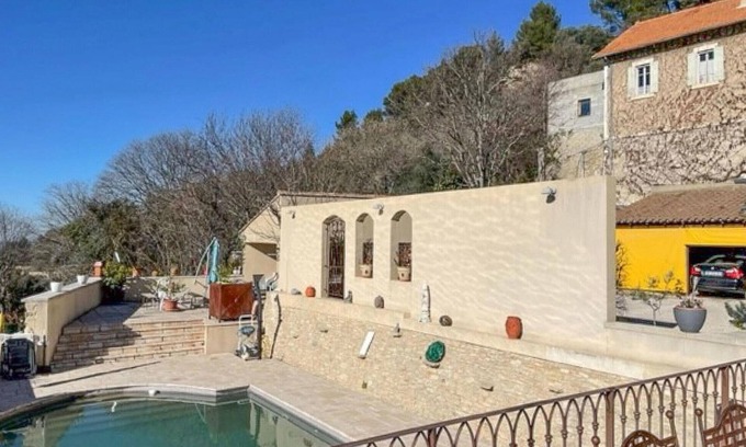 La Roque-sur-Pernes House | Lovely home in La Roque-sur-Pernes