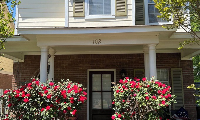 Oxford House | Lovely home in good location just few minutes to OleMiss and downtown.