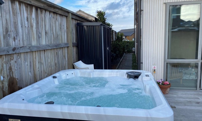 Hobsonville House | Lovely home in Hobsonville