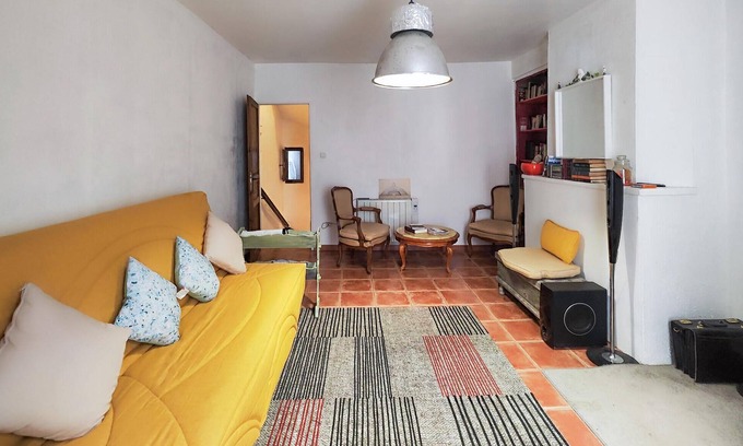 Pezenas House | Lovely home in Pézenas with WiFi