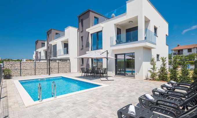 Zbandaj House | Lovely home in Radmani