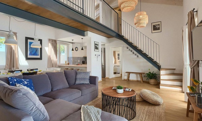 Tinjan House | Lovely home in Tinjan