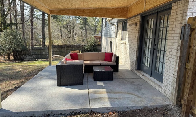 Church Street House | Lovely Home Near Airport and Downtown