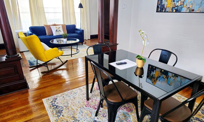Cleveland House | Lovely in Larchmere! near Cleveland Clinic, CWRU, Univ Hosp, Downtown, w/Porch!