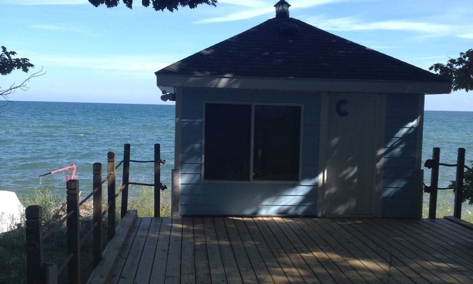 East Tawas House | Lovely Lake Huron Property Conveniently Located Between East Tawas And Oscoda