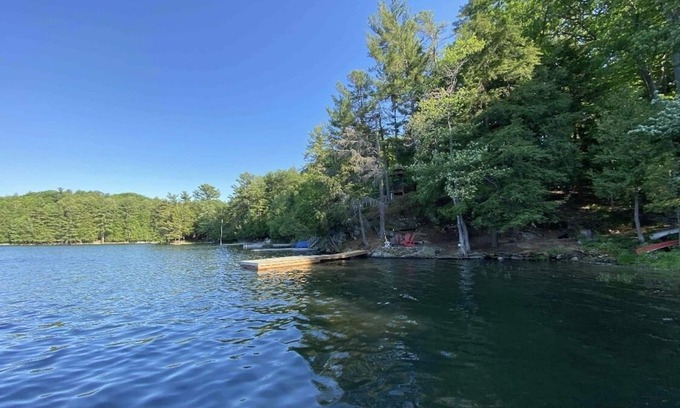 Port Carling Cottage | Lovely lakefront home in the hub of Muskoka