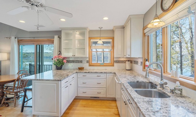 Skaneateles House | Lovely Lakefront house in Skaneateles
