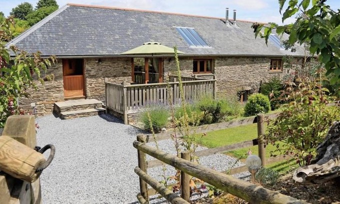 Tuckenhay House | LOVELY LARGE BARN CONVERSION NR DARTMOUTH - VILLAGE PUB, COUNTRY WALKS, WIFI