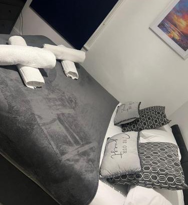 Cathall Apartment | Lovely Large London Apartment