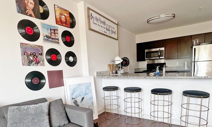 West Orange Apartment | Lovely luxury 1 bedroom apartment - 15 min from NYC