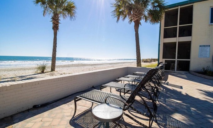 Litchfield by the Sea Hotel | Lovely Oceanfront King Room 5th Flr