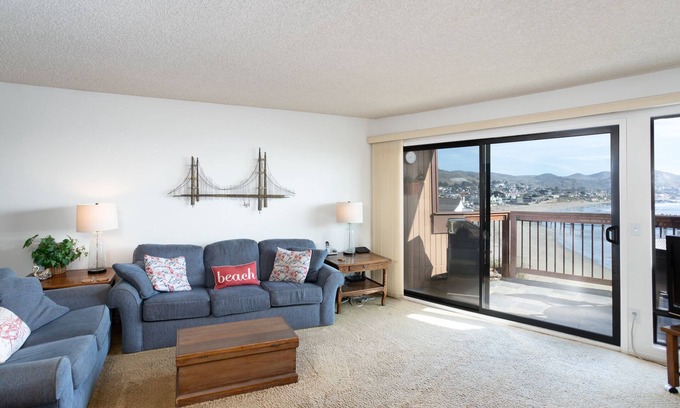 Cayucos Condo | Lovely Oceanfront Condo