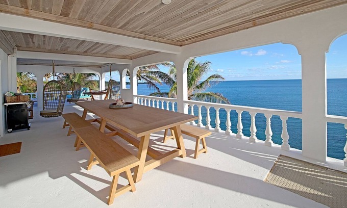 Rainbow Bay House | Lovely Oceanfront Home on Calm Caribbean, Snorkeling, Views