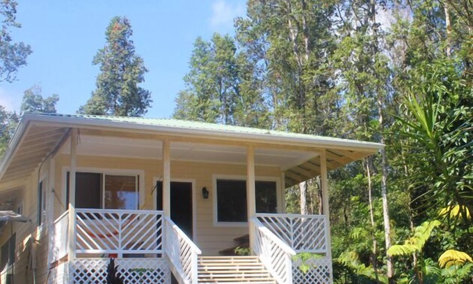 Pahoa House | Lovely Ohana Close to Beaches