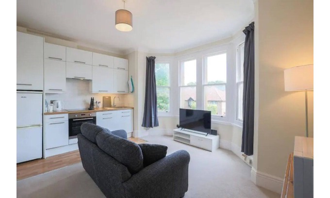 Guildford Apartment | Lovely One Bed Apartment in Guildford