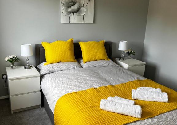 Hacton Apartment | Lovely one bedroom flat in convenient location