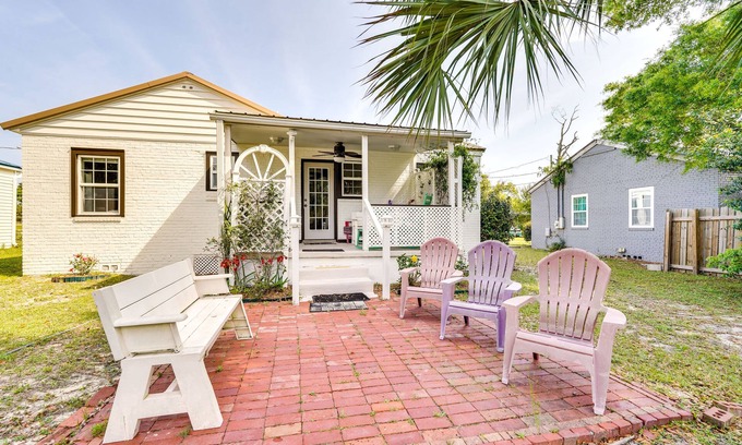 Panama City Cottage | Lovely Panama City Cottage: Walk to Bayside Beach!