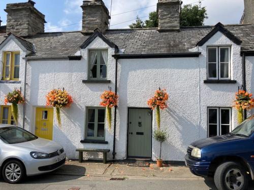 Llandderfel House | Lovely peaceful 2 bed cottage