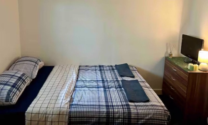 Baltic Triangle Apartment | Lovely Quiet Double Room close to Albert Dock and City Centre