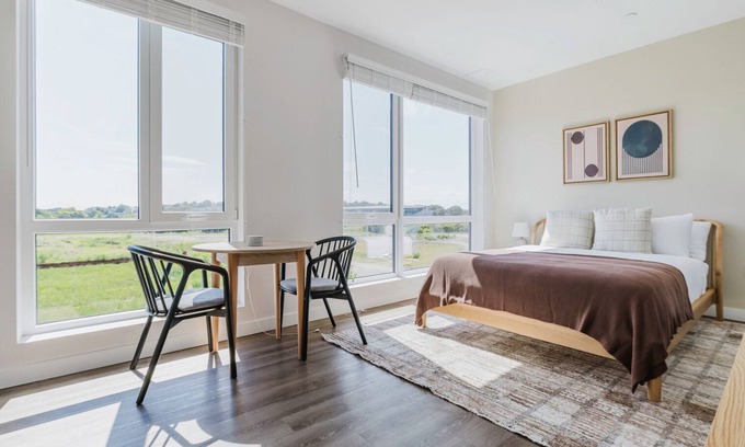 Revere Apartment | Lovely Revere Studio w/Courtyard, Game Room, W/D, A/C, by Blueground