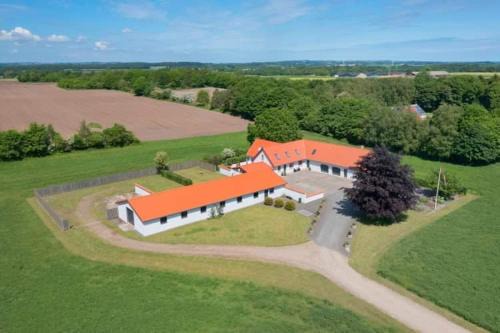 Rask Mølle Apartment | Lovely room, easy access to E45 highway