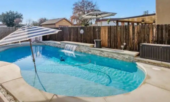 Roosevelt House | Lovely Spacious Home w/Private Garden, Pool & BBQ
