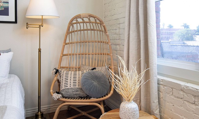 Rampart Village Apartment | Lovely Studio in LA, minutes to downtown!
