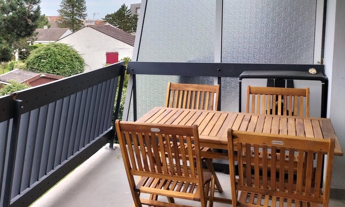 Sainte-Cecile-Plage Apartment | Lovely T2 with garden by the sea