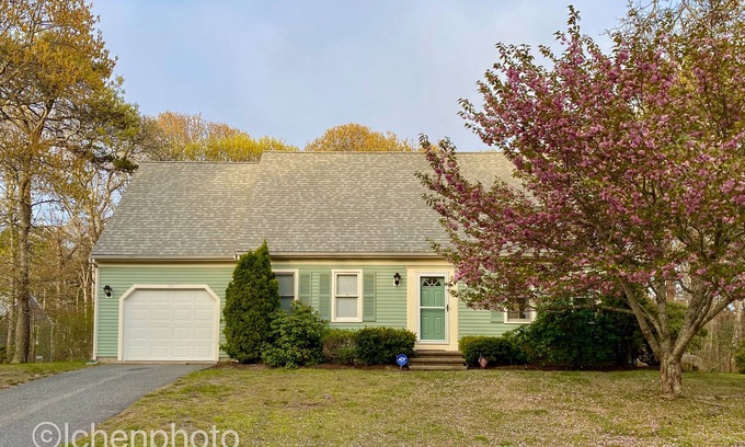 East Dennis House | Lovely three bedroom home located in desirable Bayside neighborhood!