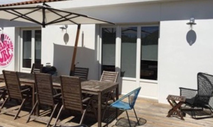 Le Bernard House | Lovely vacation home Guest house