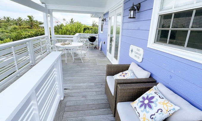 Hope Town Villa | Lovely Villa Steps away from the Beach at Turtle Hill Resort