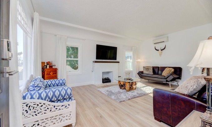 Redondo Beach House | Lovely White Beach House