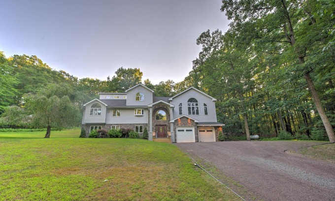 Tafton House | Loving Life at The Lake