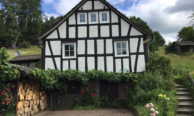 Bettorf Other | Lovingly restored, half-timbered house, Famielienfreundlich, pets welcome