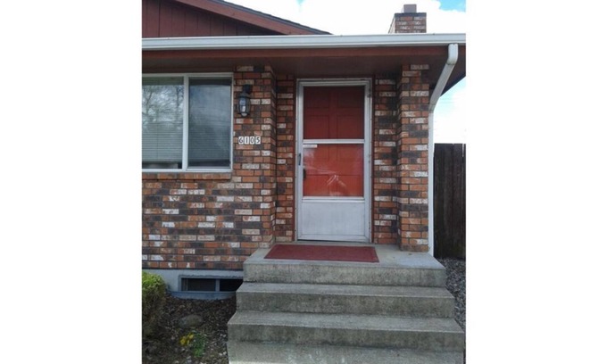 Nevada - Lidgerwood Apartment | Low Monthly Rates - Home Away from Home - Cozy and Comfortable