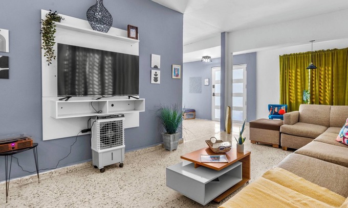 Cangrejo Arriba Apartment | Low -Season Special; Big San Juan House -5 Min Beach & Airport W/Jacuzzi -Pool