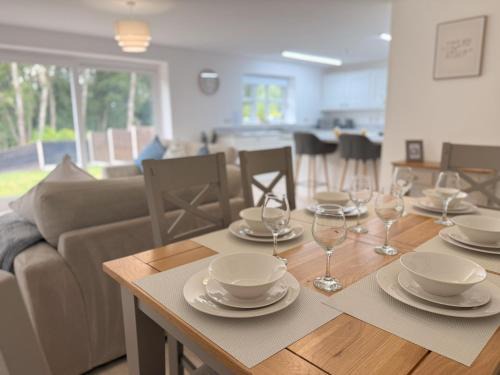 Cheslyn Hay House | Low Street Escape