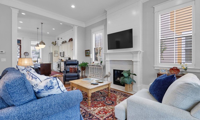 Habersham House | Lowcountry Living in Habersham Community Pool and Dock