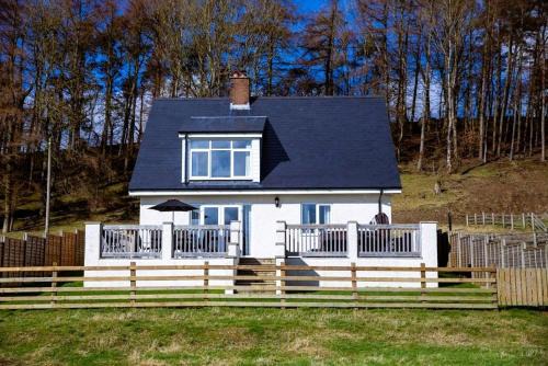 Llanddewi Ystradenny House | Lower Pentre