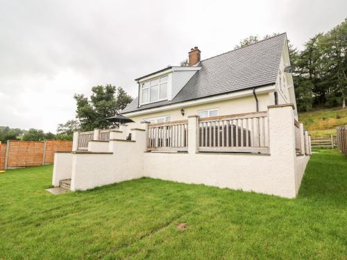 Llanddewi Ystradenny House | Lower Pentre
