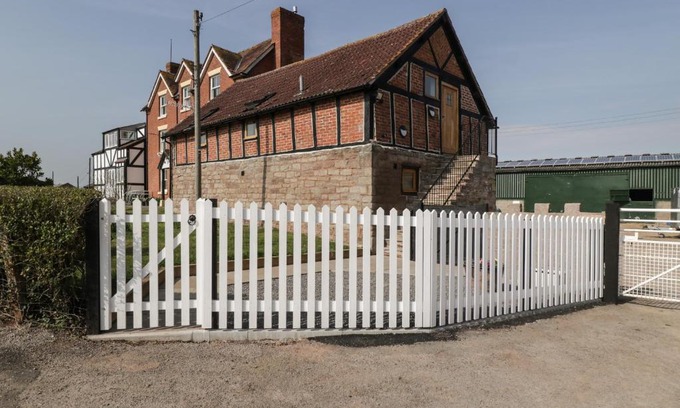 Bodenham House | Lower Venn Granary Apartment 2