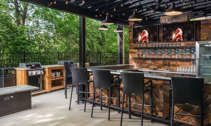Nashville Cottage | Lowkey - Pool & Gym - Mins to Broadway