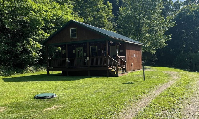 South Bloomingville Cabin | Lowry’s Retreat