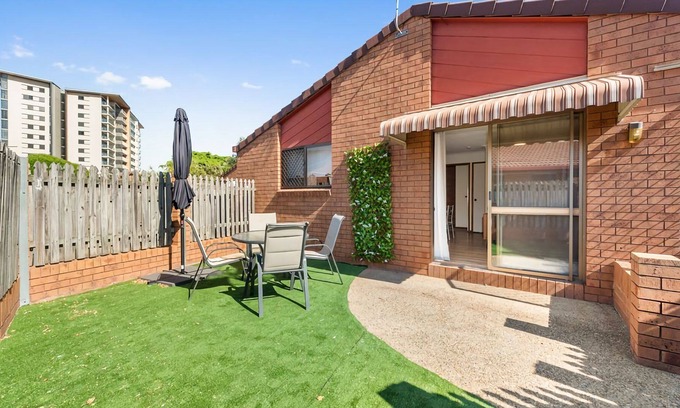 Redcliffe Apartment | "Lowset Sutton" - Redcliffe Q 4020