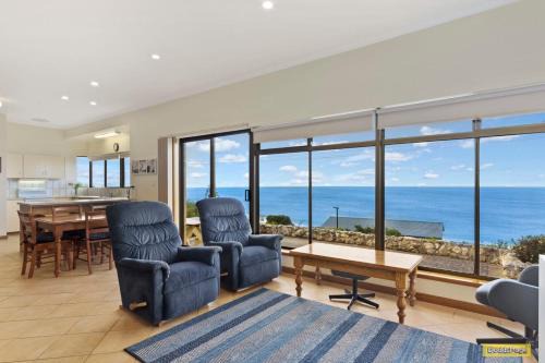 Port Elliot House | Lowtide 13a Battunga Ave Port Elliot - No Linen Included