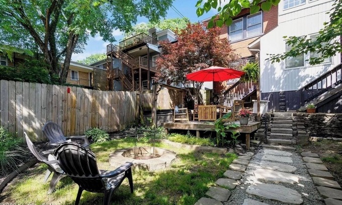 Bonnycastle Apartment | Loxley’s Haven on Sherwoodn