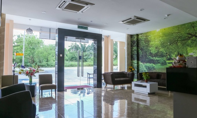 Bandar Baru Permas Jaya Hotel | LS Hotel