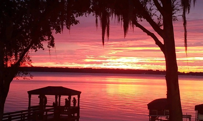 Minneola House | LTR: $2750/mo. Clermont Yacht Club on Lake Minneola one of the few skiable lakes