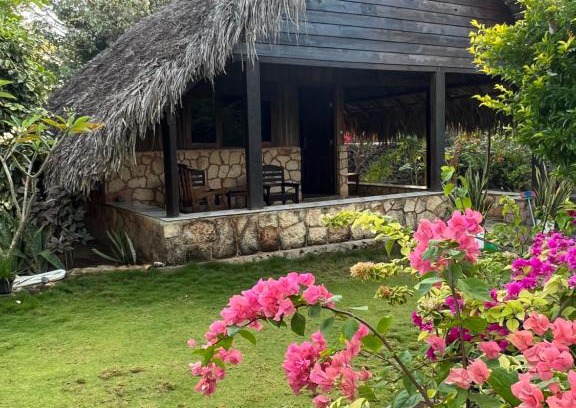 Rote Island Resort | Lualemba Bungalow Resort