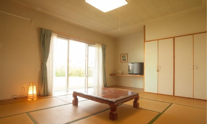Iriomote-jima Taketomi-cho Hotel | Luana Mele Iriomote